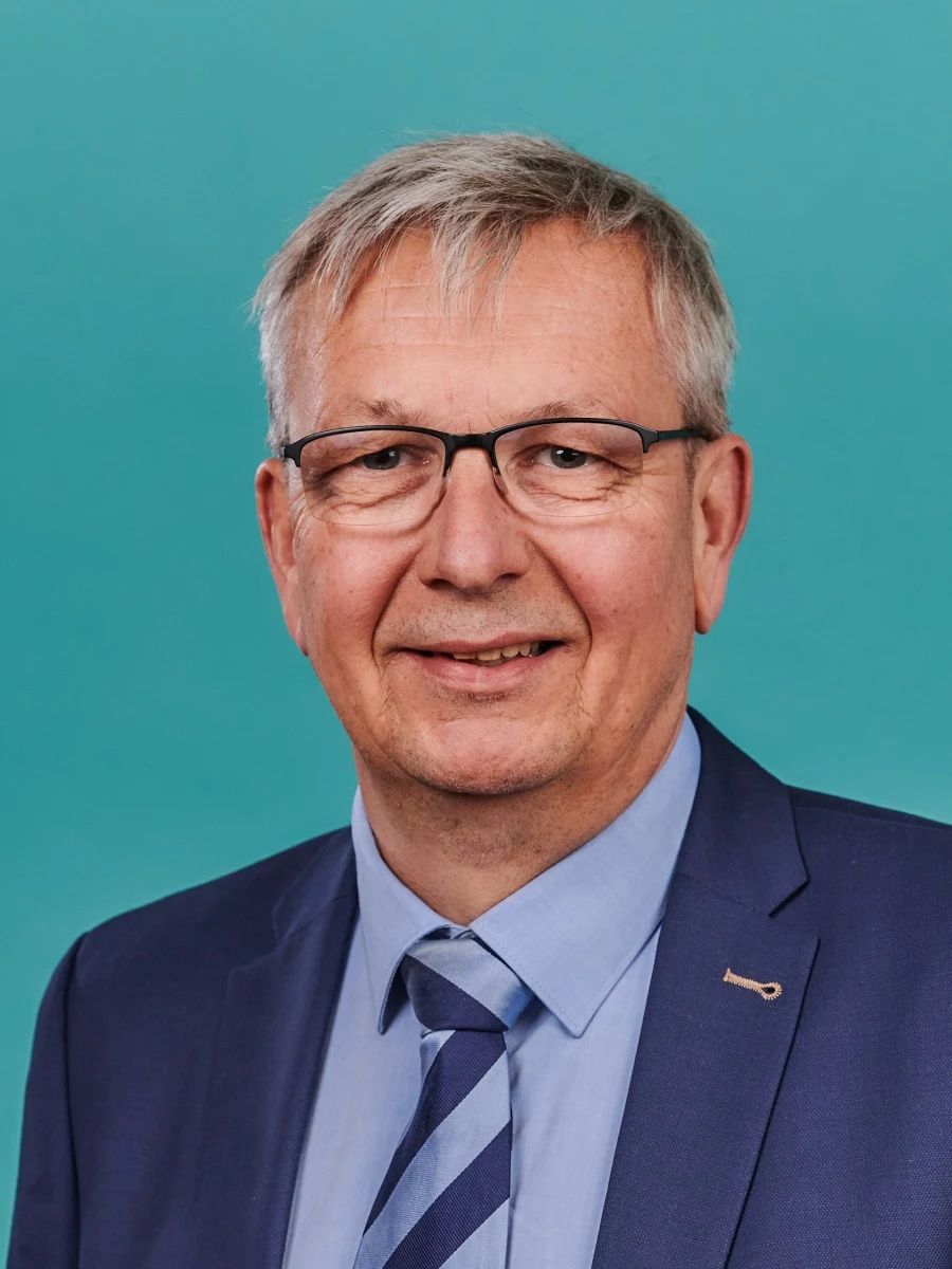 Porträt von Dr. Andreas Kühneck