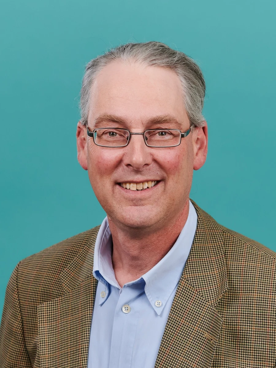 Porträt von Dr. Thomas Bruns